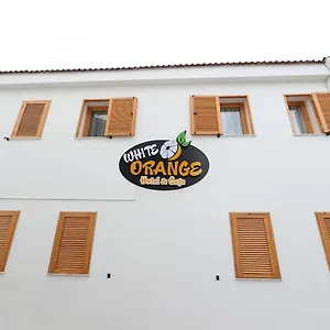 3* Otel White Orange